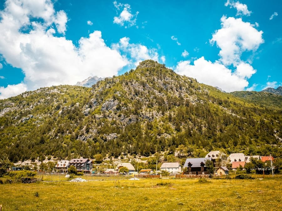 Góry, kleszcze i ubezpieczenie - Albania